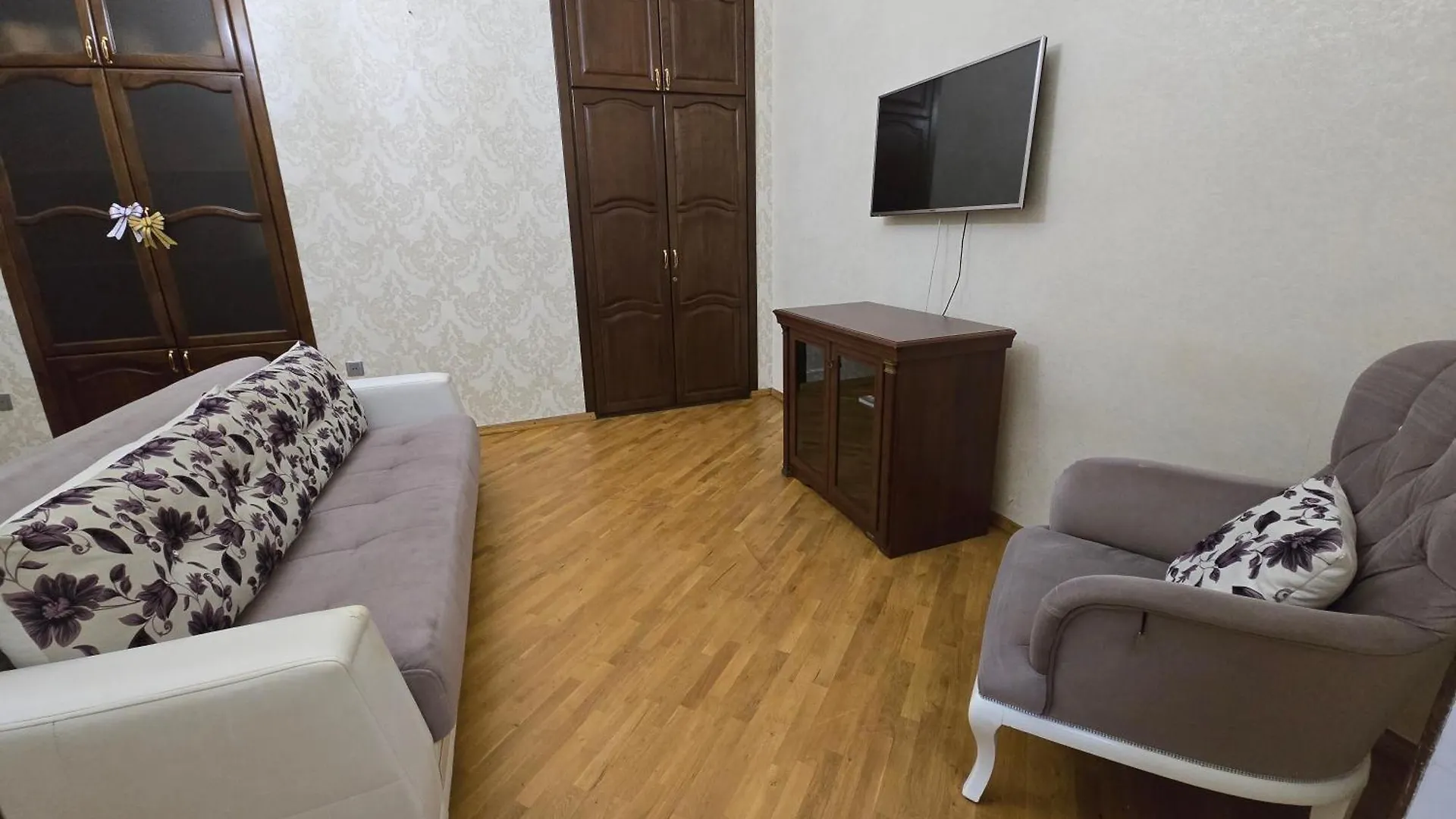 Cozy 2 Bedroom Apartment Incentral Baku Self Check-In 24 Hours